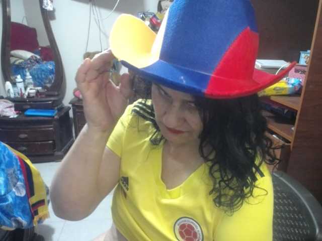 jazmin-mature