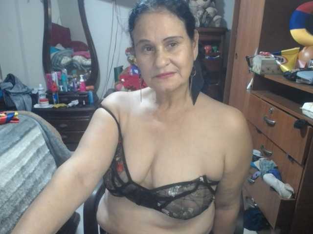 jazmin-mature