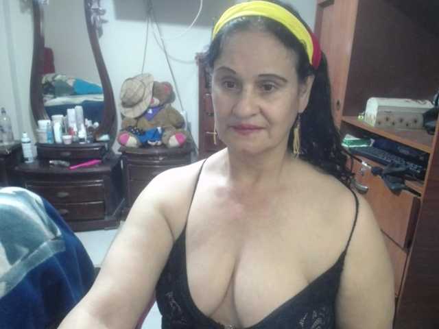 jazmin-mature