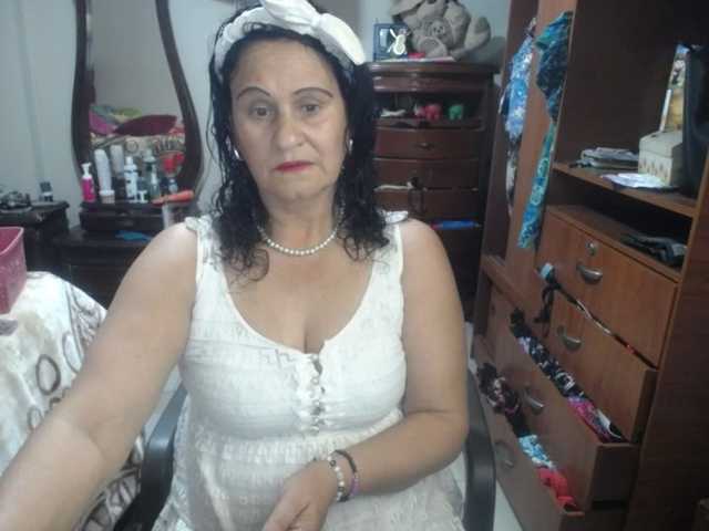 jazmin-mature live cam on BongaCams