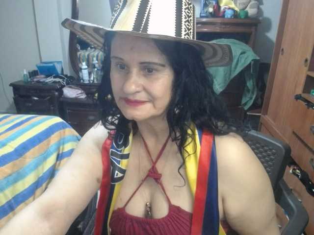 jazmin-mature live cam on BongaCams