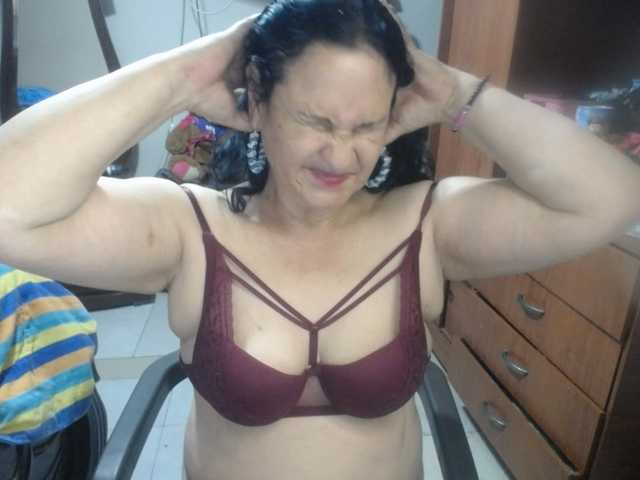 jazmin-mature live cam on BongaCams