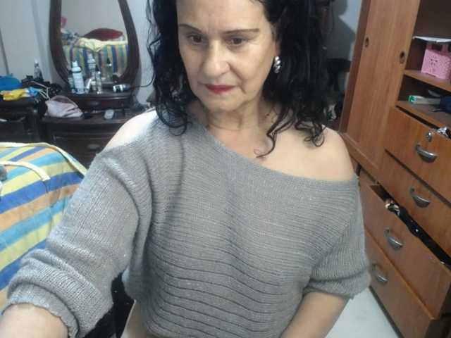 jazmin-mature