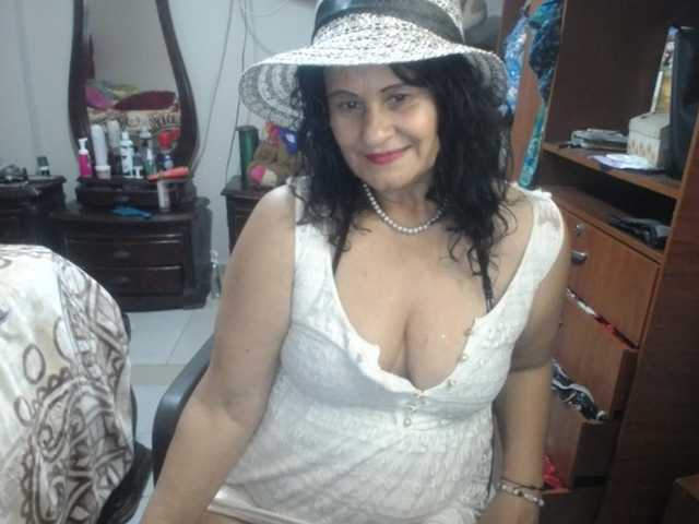 jazmin-mature live cam on BongaCams