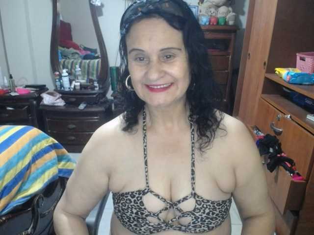 jazmin-mature