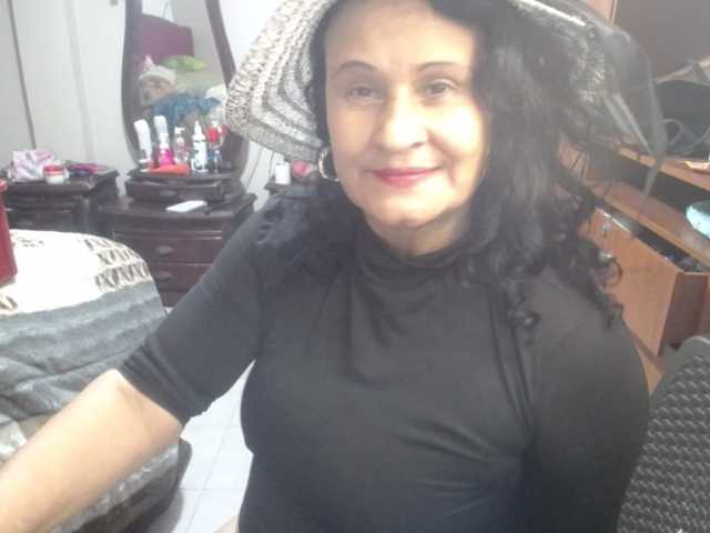 jazmin-mature