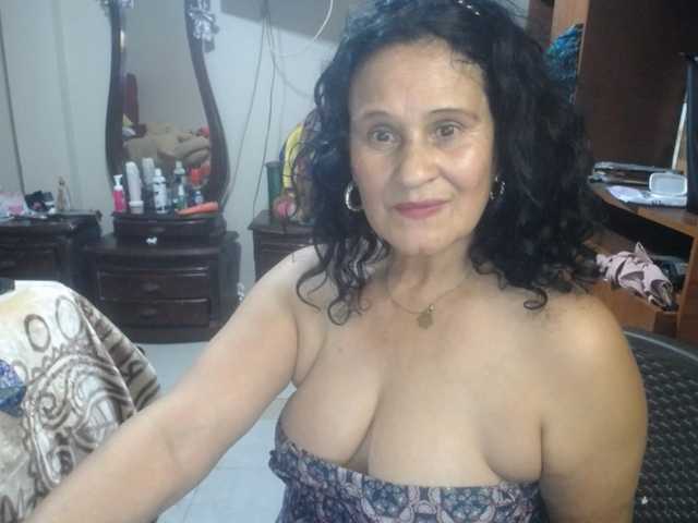 jazmin-mature