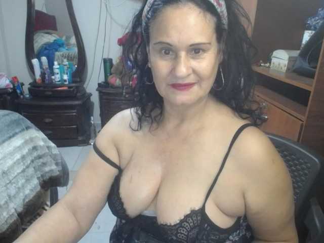 jazmin-mature live cam on BongaCams