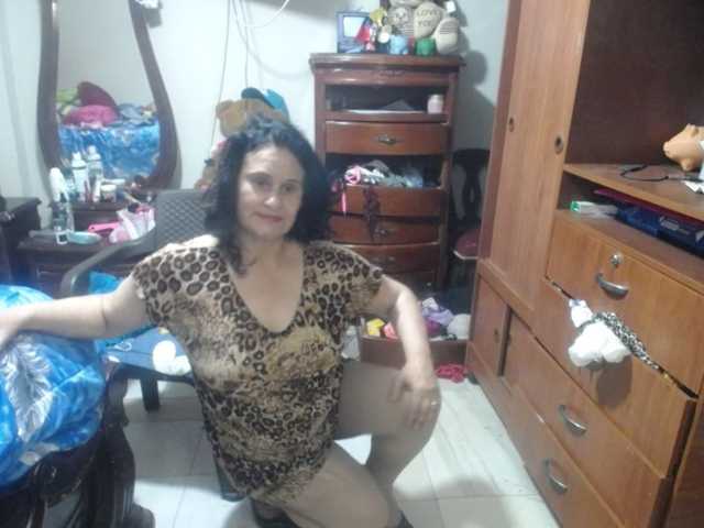 jazmin-mature