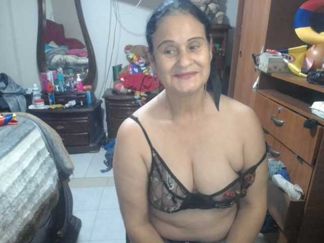 jazmin-mature