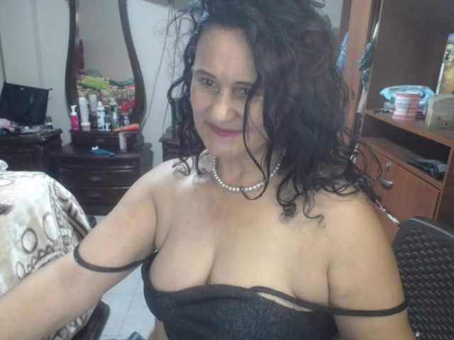 jazmin-mature