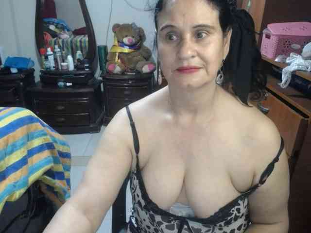 jazmin-mature webcam