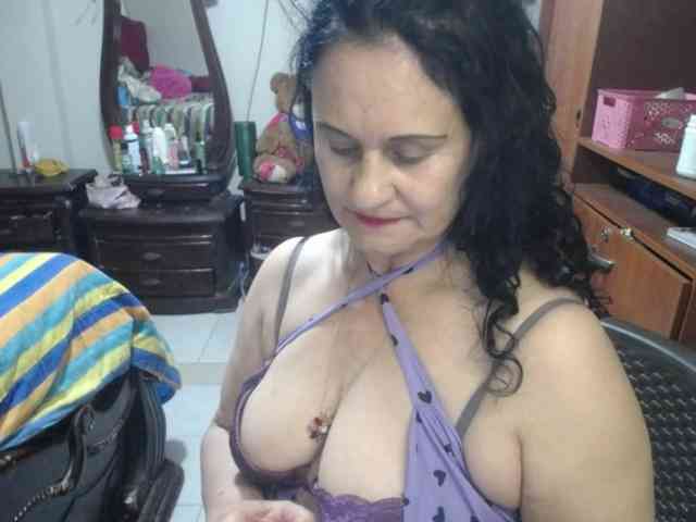 jazmin-mature webcam