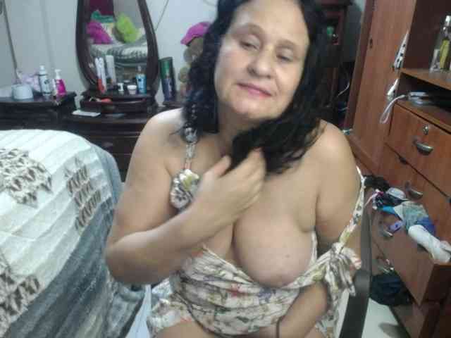 jazmin-mature webcam