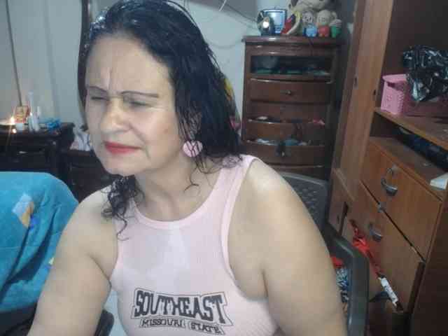 jazmin-mature webcam