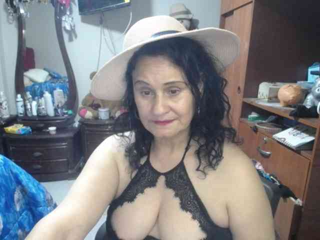 jazmin-mature webcam