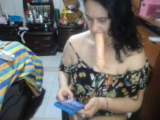 jazmin-mature webcam