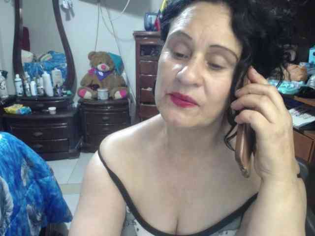 jazmin-mature
