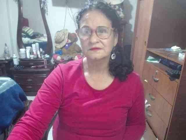 jazmin-mature webcam