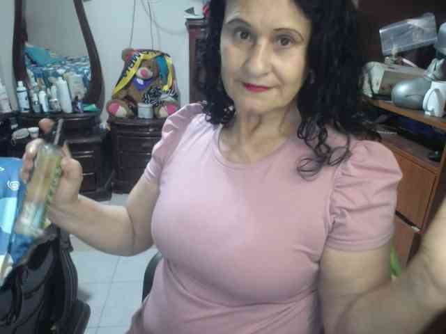 jazmin-mature