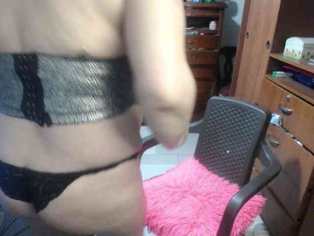 jazmin-mature webcam