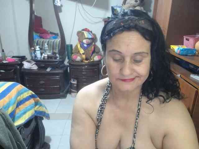 jazmin-mature webcam