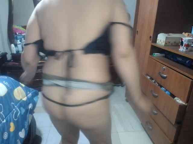 jazmin-mature