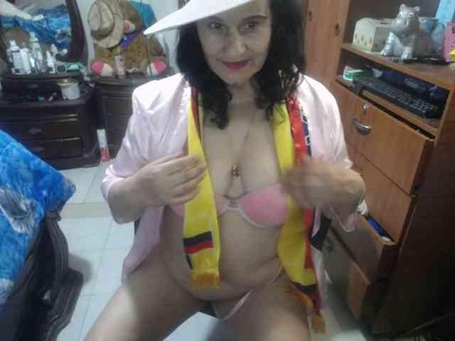 jazmin-mature webcam