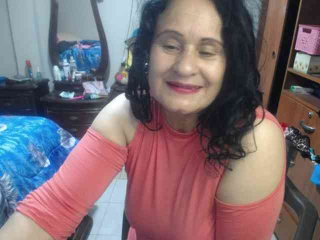 jazmin-mature webcam