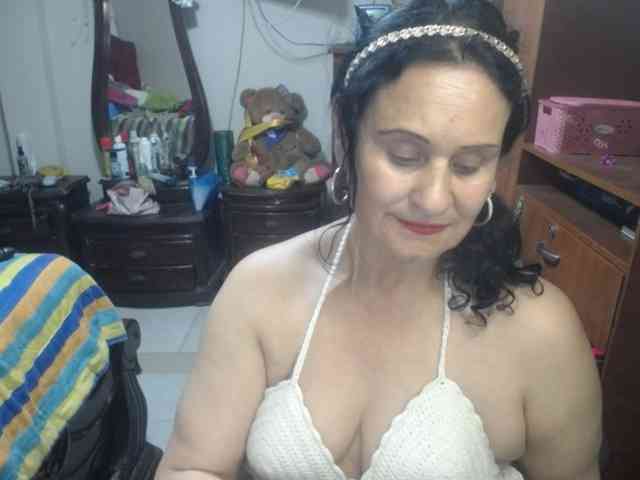 jazmin-mature webcam