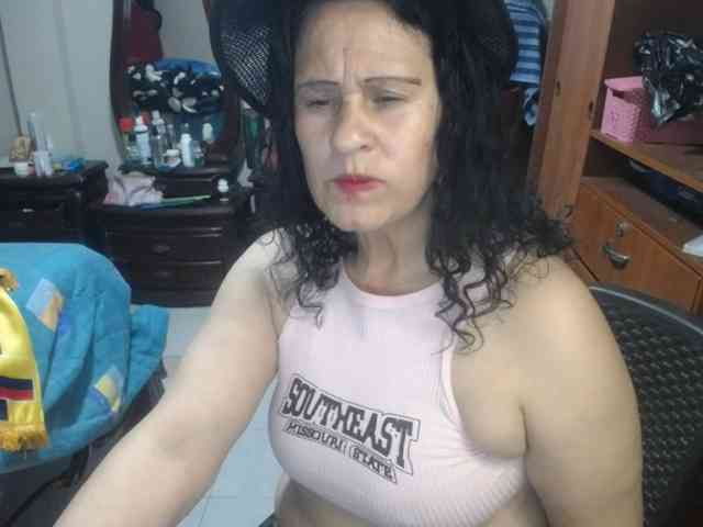 jazmin-mature webcam