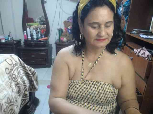 jazmin-mature webcam