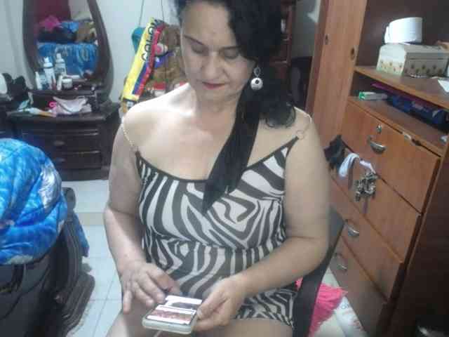 jazmin-mature webcam