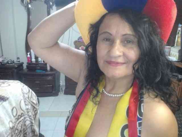jazmin-mature webcam