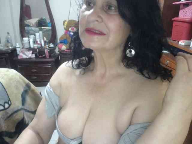 jazmin-mature webcam