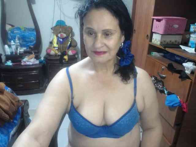 jazmin-mature webcam