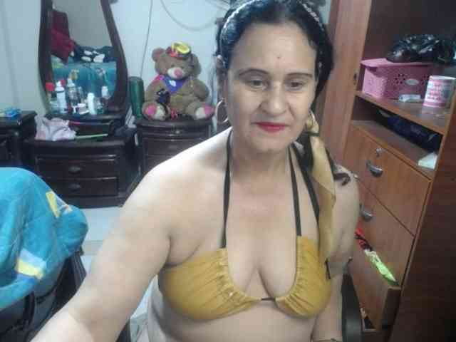 jazmin-mature webcam