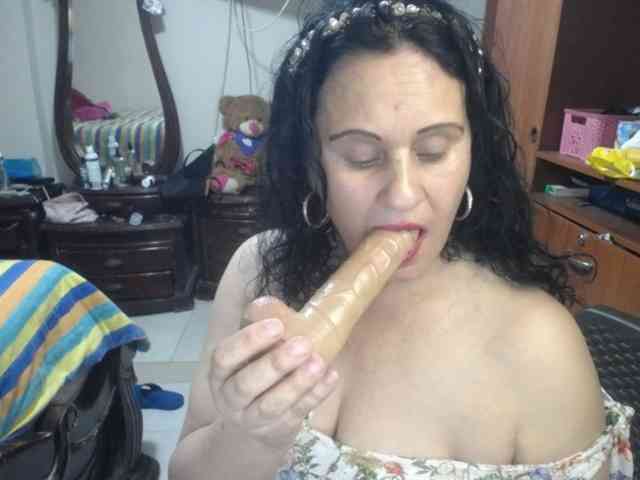 jazmin-mature webcam