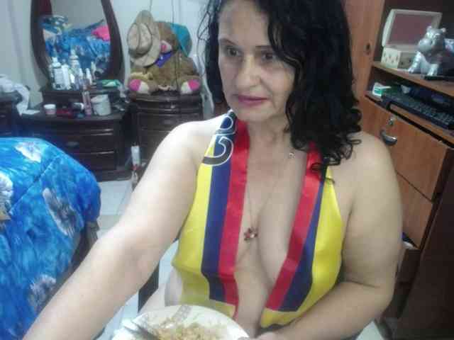 jazmin-mature webcam