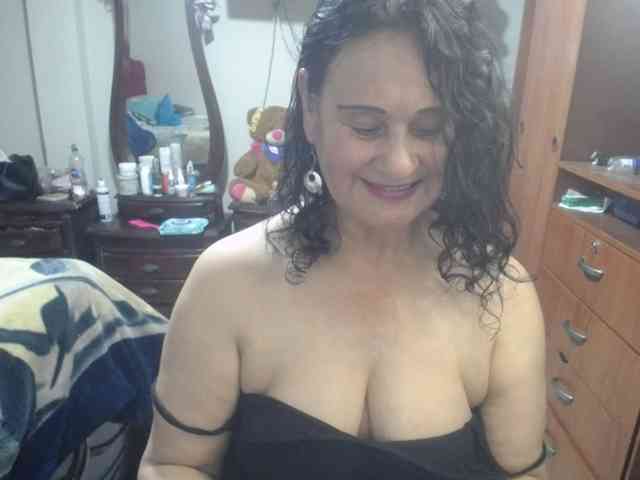 jazmin-mature webcam