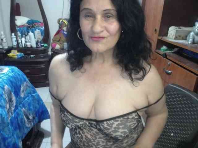 jazmin-mature webcam