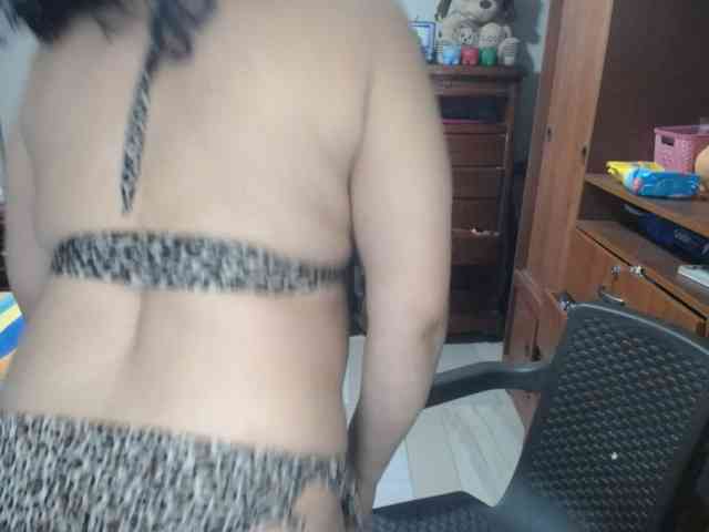 jazmin-mature