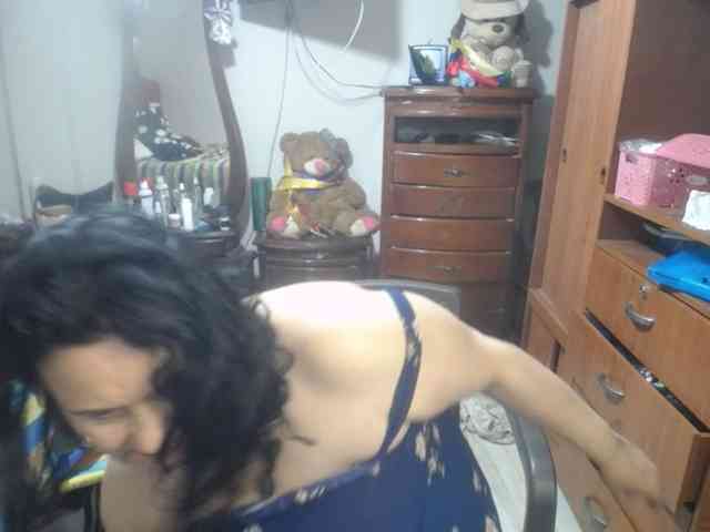 jazmin-mature