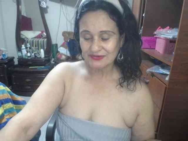 jazmin-mature webcam