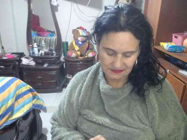 jazmin-mature webcam