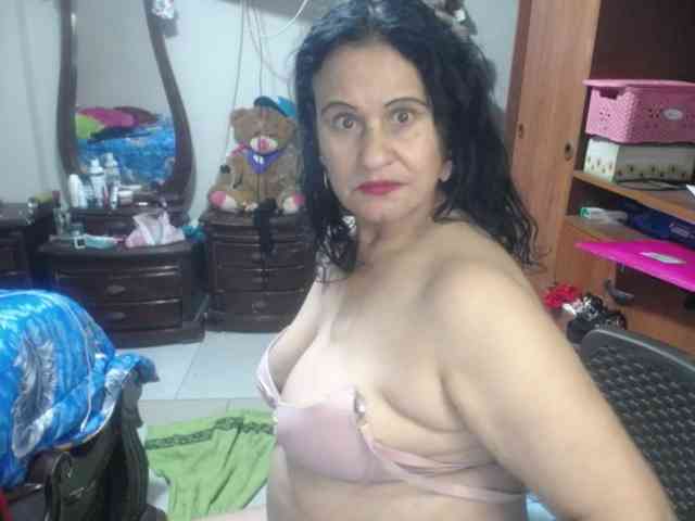 jazmin-mature webcam