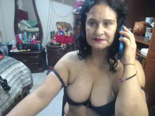jazmin-mature webcam