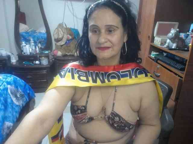 jazmin-mature webcam