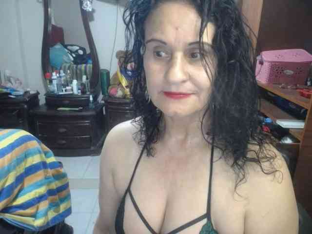 jazmin-mature webcam