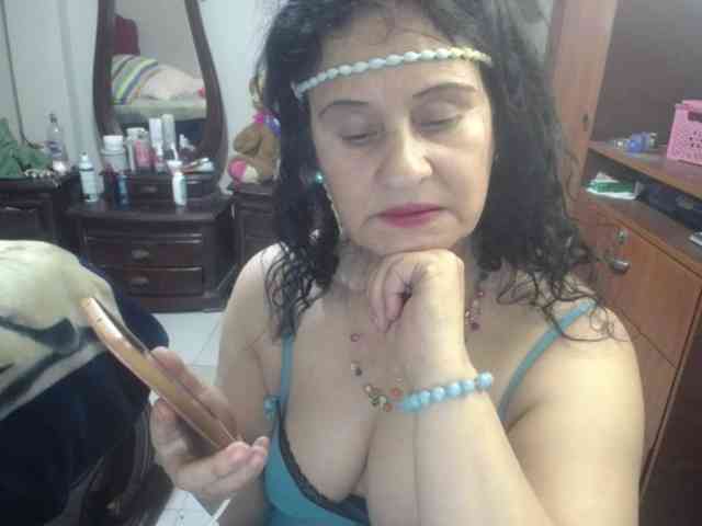 jazmin-mature webcam